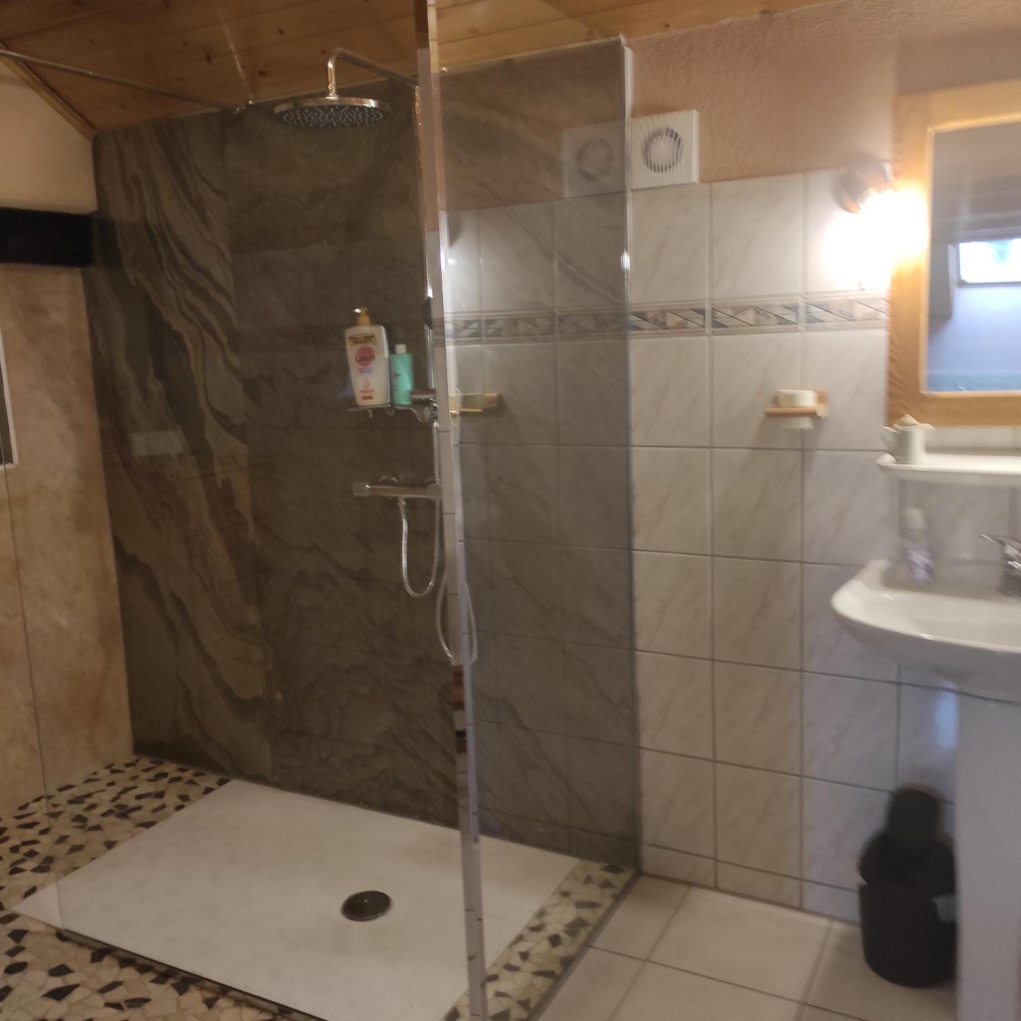 Gite De Peupliers Valdieu Zimmer foto